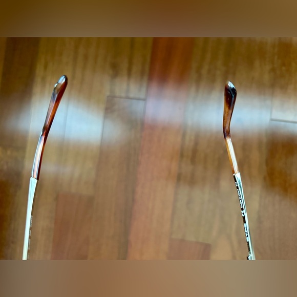 Etro Eyeglass Frame Made in Italy Light Brown Tortoise gold strip top. EUC - Picture 11 of 16